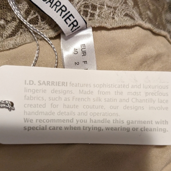 Body corset silk and gold embroidery - Picture 7 of 16